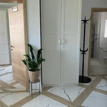Apartamento Apartment Central With Private Indoor Parking *