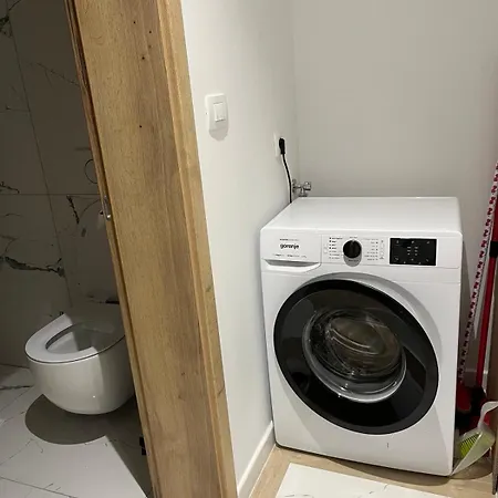 Apartment Central With Private Indoor Parking Liubliana